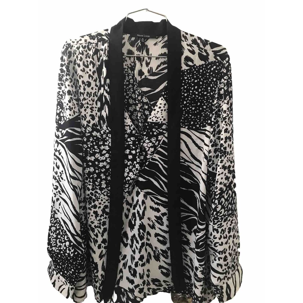 New Looks Wormen’s Black & White Blouse /Shirt Side 1X
